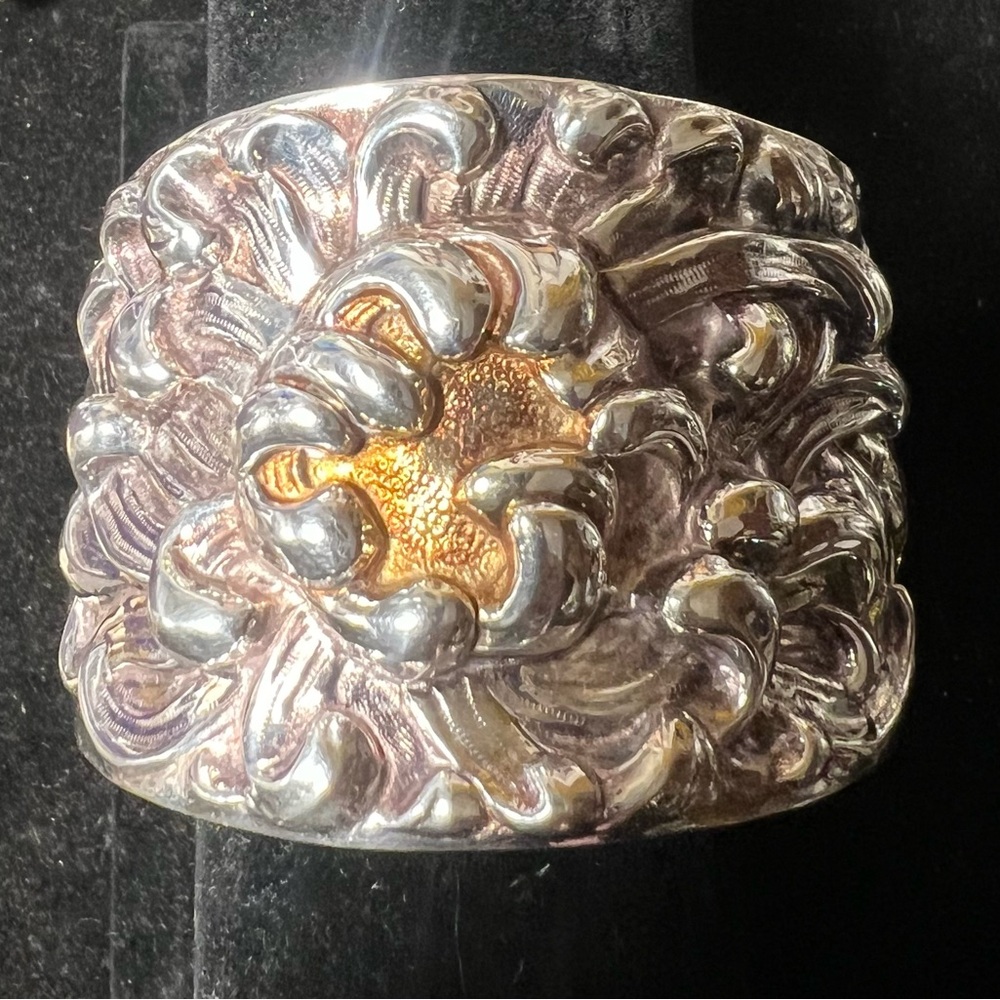 GALMER Sterling Silver Repousse Chrysanthemum Cuff Bracelet